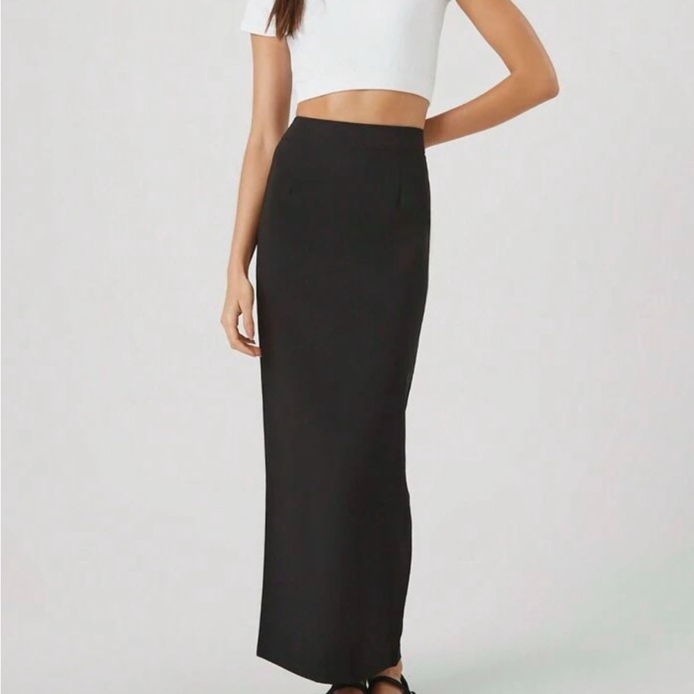 *NWT! FOREVER 21, “Modern Black Utility Maxi Zip-Slit Straight Skirt” SZ-MED